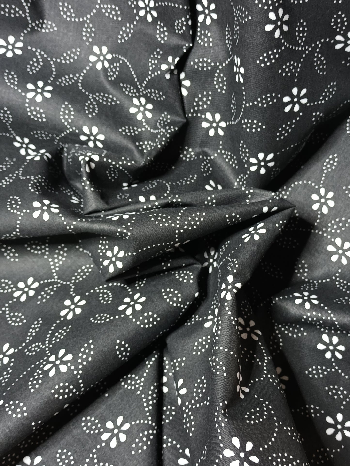 BW Fleurs et points noirs